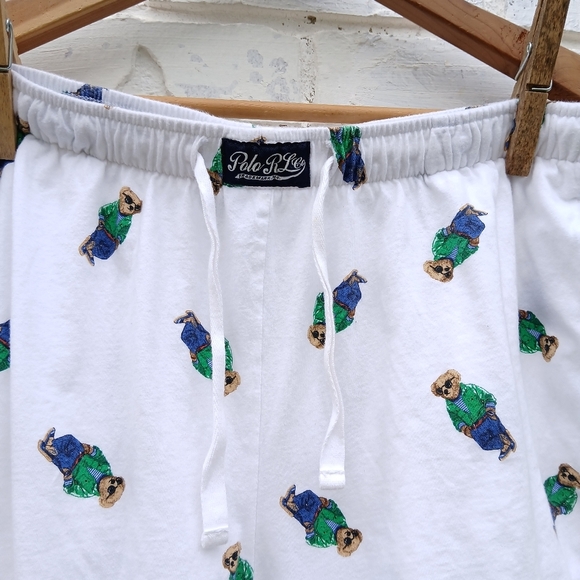 Polo Ralph Lauren All Over Bear Print Shorts - Picture 4 of 8